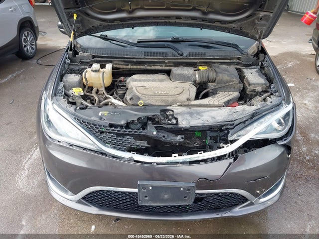 45452969 :رقم المزاد ، 2C4RC1BG1JR185794 vin ، 2018 Chrysler Pacifica Touring L مزاد بيع