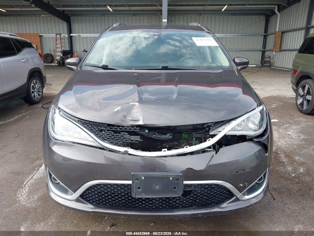 45452969 :رقم المزاد ، 2C4RC1BG1JR185794 vin ، 2018 Chrysler Pacifica Touring L مزاد بيع