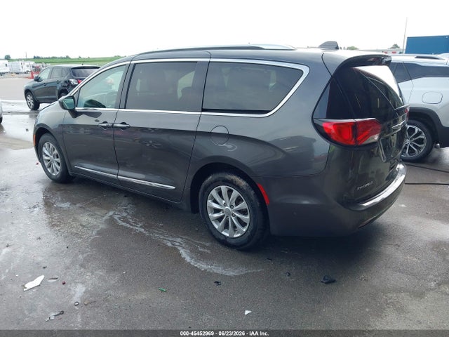 45452969 :رقم المزاد ، 2C4RC1BG1JR185794 vin ، 2018 Chrysler Pacifica Touring L مزاد بيع