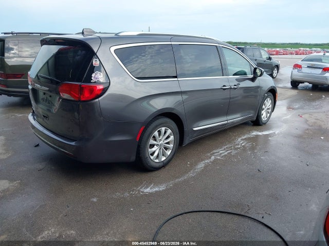 45452969 :رقم المزاد ، 2C4RC1BG1JR185794 vin ، 2018 Chrysler Pacifica Touring L مزاد بيع