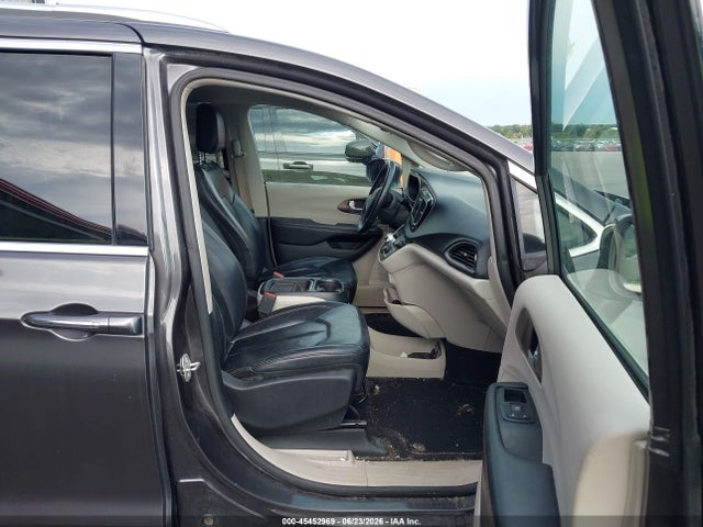 45452969 :رقم المزاد ، 2C4RC1BG1JR185794 vin ، 2018 Chrysler Pacifica Touring L مزاد بيع