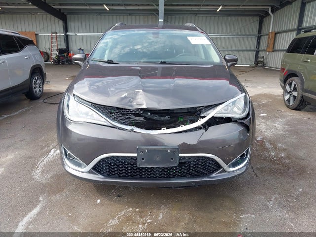 45452969 :رقم المزاد ، 2C4RC1BG1JR185794 vin ، 2018 Chrysler Pacifica Touring L مزاد بيع