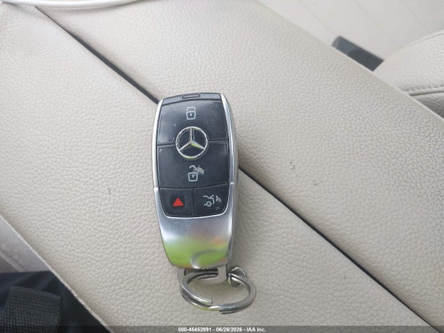 45452991 :رقم المزاد ، WDDZF4KB2HA122639 vin ، 2017 Mercedes-benz E 300 4matic مزاد بيع