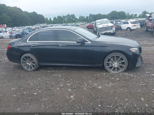 45452991 :رقم المزاد ، WDDZF4KB2HA122639 vin ، 2017 Mercedes-benz E 300 4matic مزاد بيع