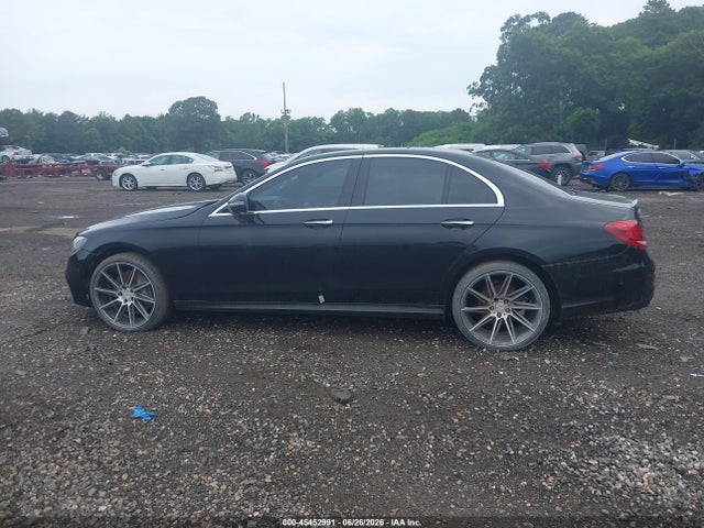 45452991 :رقم المزاد ، WDDZF4KB2HA122639 vin ، 2017 Mercedes-benz E 300 4matic مزاد بيع