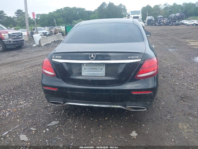 45452991 :رقم المزاد ، WDDZF4KB2HA122639 vin ، 2017 Mercedes-benz E 300 4matic مزاد بيع