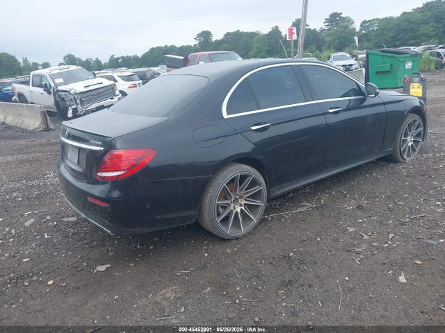 45452991 :رقم المزاد ، WDDZF4KB2HA122639 vin ، 2017 Mercedes-benz E 300 4matic مزاد بيع