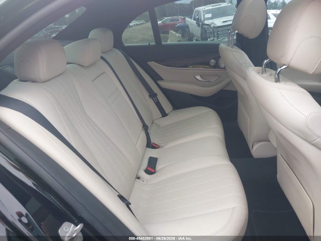 45452991 :رقم المزاد ، WDDZF4KB2HA122639 vin ، 2017 Mercedes-benz E 300 4matic مزاد بيع