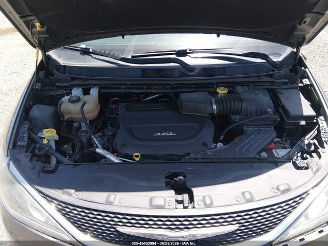 Продаж на аукціоні авто 2018 Chrysler Pacifica Touring L, vin: 2C4RC1BG2JR291977, номер лоту: 45452994