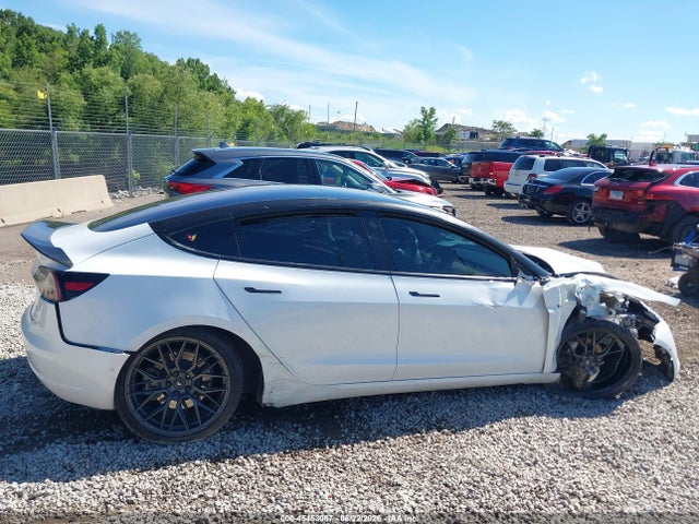 Продажа на аукционе авто 2018 Tesla Model 3 Long Range/performance, vin: 5YJ3E1EB5JF073866, номер лота: 45453087