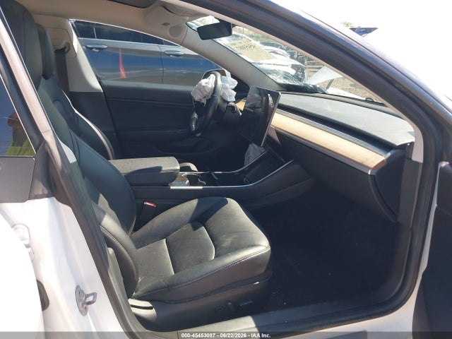 Продажа на аукционе авто 2018 Tesla Model 3 Long Range/performance, vin: 5YJ3E1EB5JF073866, номер лота: 45453087