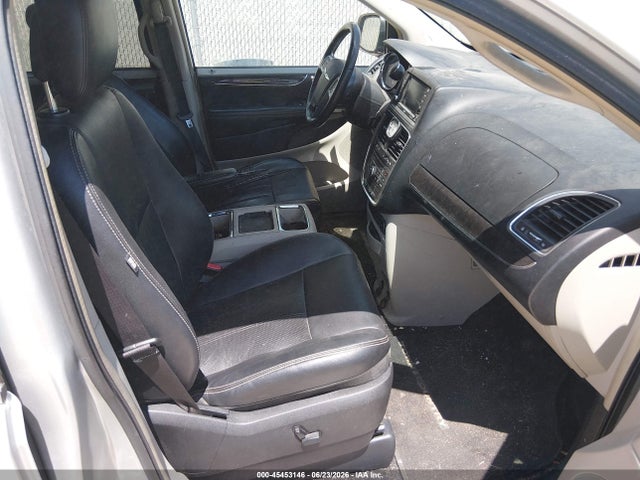 45453146 :رقم المزاد ، 2A4RR8DG7BR703116 vin ، 2011 Chrysler Town & Country Touring-l مزاد بيع