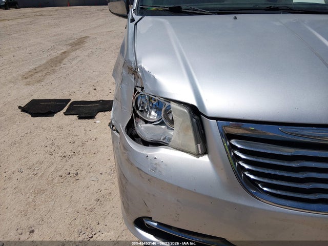 45453146 :رقم المزاد ، 2A4RR8DG7BR703116 vin ، 2011 Chrysler Town & Country Touring-l مزاد بيع