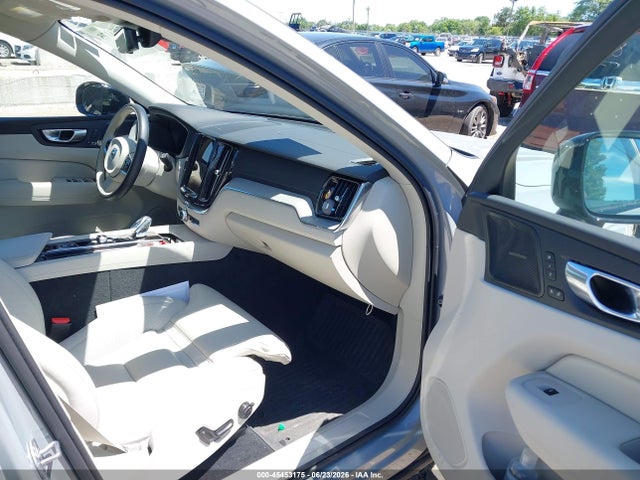 45453175 :رقم المزاد ، YV4M12RM1S1122246 vin ، 2025 Volvo Xc60 B5 Ultra مزاد بيع