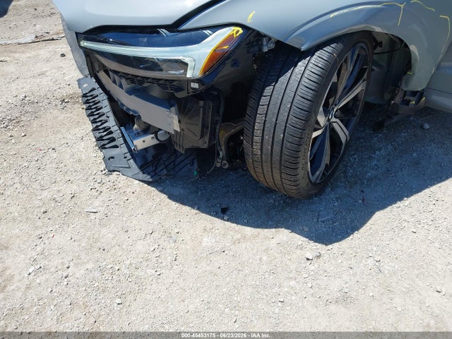 45453175 :رقم المزاد ، YV4M12RM1S1122246 vin ، 2025 Volvo Xc60 B5 Ultra مزاد بيع