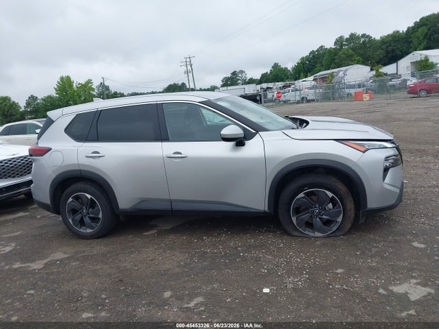 JN8BT3BA8SW008052 Nissan Rogue Sv Fwd