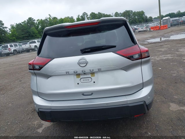 JN8BT3BA8SW008052 Nissan Rogue Sv Fwd