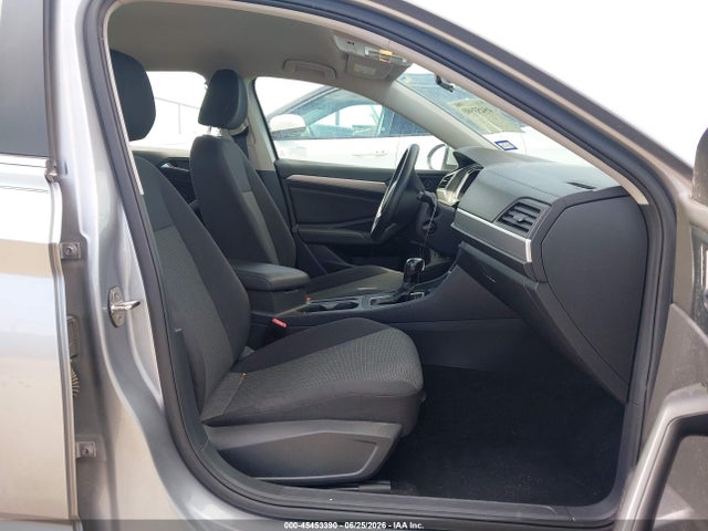 2019 Volkswagen Jetta 1.4t R-line/1.4t S/1.4t Se მანქანა იყიდება აუქციონზე, vin: 3VWCB7BU6KM271920, აუქციონის ნომერი: 45453390