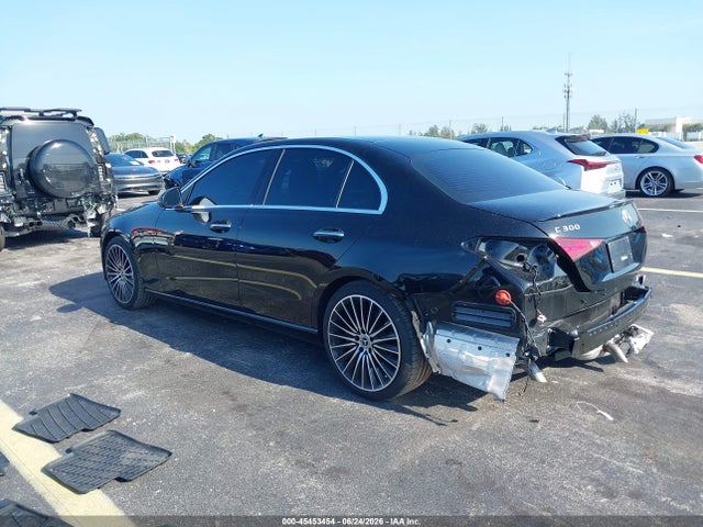 2026 Mercedes-benz C 300 მანქანა იყიდება აუქციონზე, vin: W1KAF4GB1TR317101, აუქციონის ნომერი: 45453454