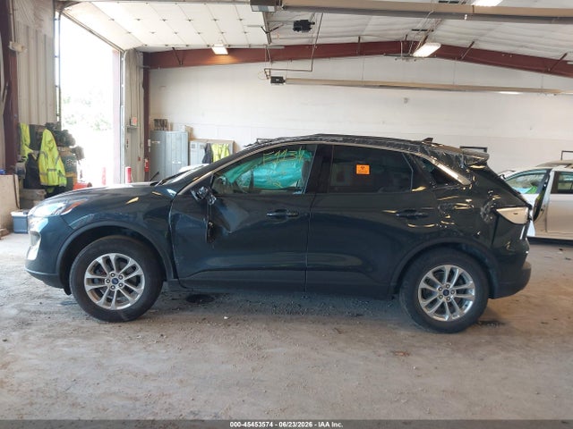 Продажа на аукционе авто 2022 Ford Escape Se, vin: 1FMCU9G69NUA59625, номер лота: 45453574