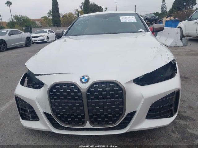 WBA83AP00NCH78245 BMW M440I