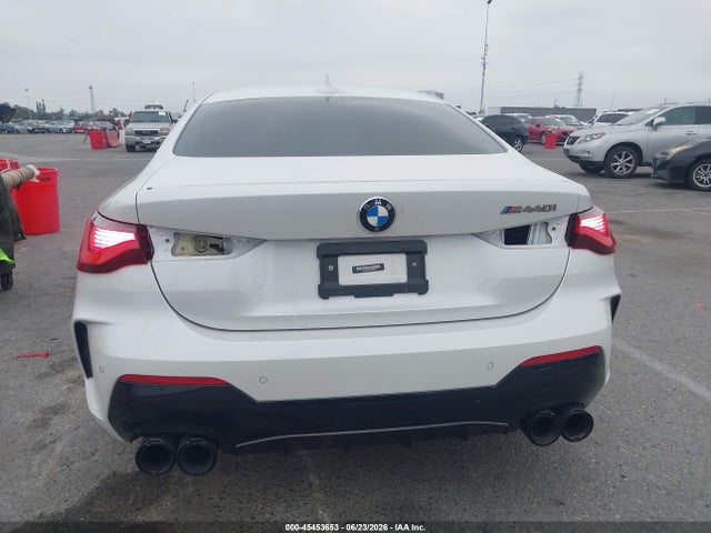 WBA83AP00NCH78245 BMW M440I