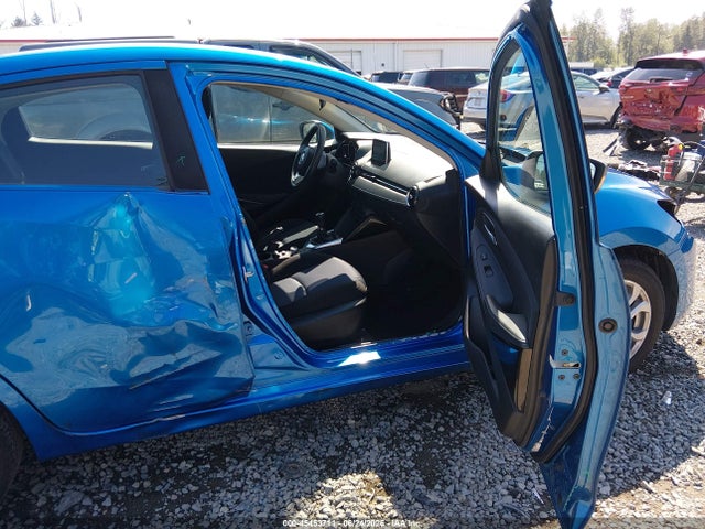 3MYDLBYV6HY185470 Toyota YARIS IA