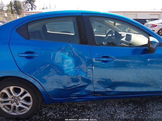 3MYDLBYV6HY185470 Toyota YARIS IA