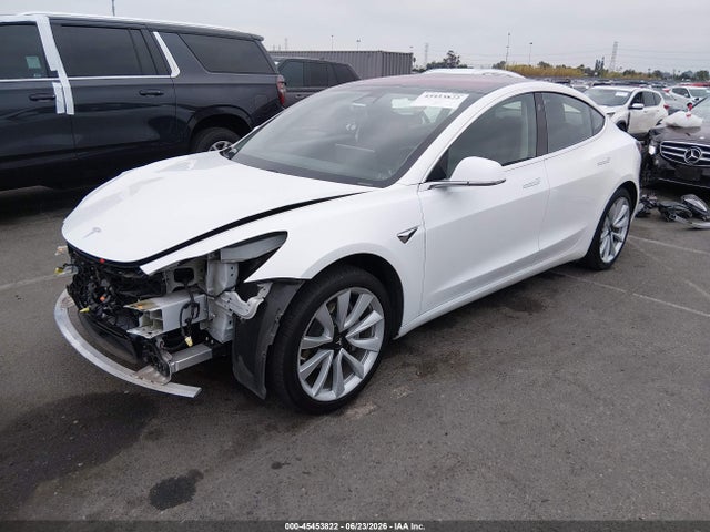 Tesla Model 3 Long Range/mid Range 2018 5YJ3E1EA7JF018438 Image 2