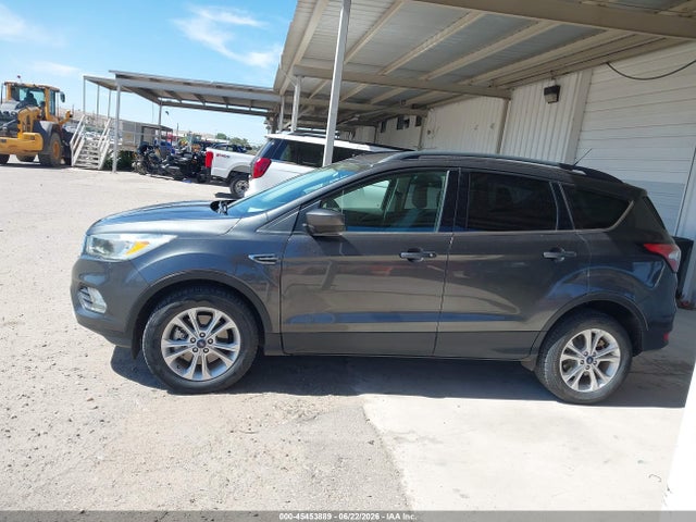 1FMCU9GD6JUD31038 Ford ESCAPE SE