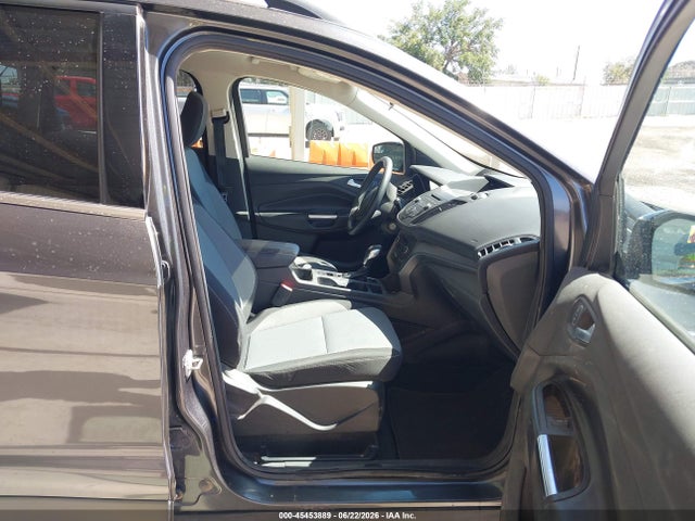 1FMCU9GD6JUD31038 Ford ESCAPE SE