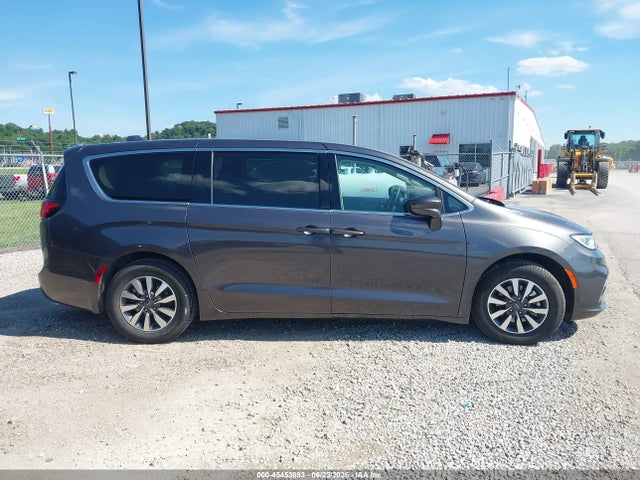 Chrysler Pacifica Hybrid Touring L 2022 2C4RC1L79NR238729 Image 13