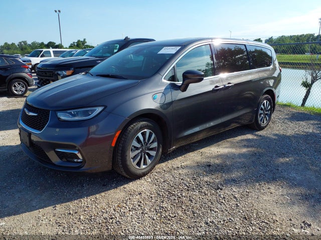 Chrysler Pacifica Hybrid Touring L 2022 2C4RC1L79NR238729 Image 2