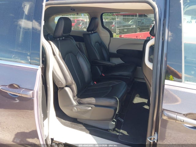 Chrysler Pacifica Hybrid Touring L 2022 2C4RC1L79NR238729 Image 8