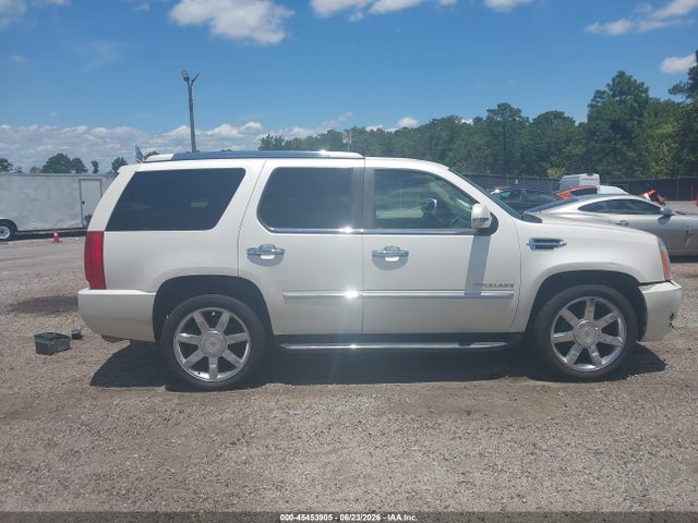 Продажа на аукционе авто 2010 Cadillac Escalade Luxury, vin: 1GYUCBEF9AR250166, номер лота: 45453905