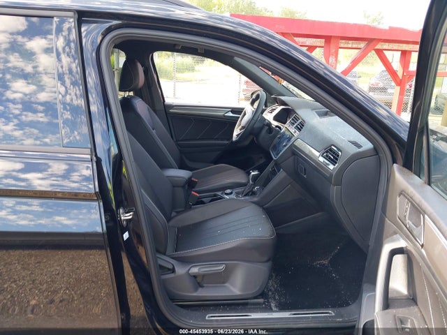 2022 Volkswagen Tiguan 2.0t Se R-line Black მანქანა იყიდება აუქციონზე, vin: 3VV8B7AX1NM169256, აუქციონის ნომერი: 45453935