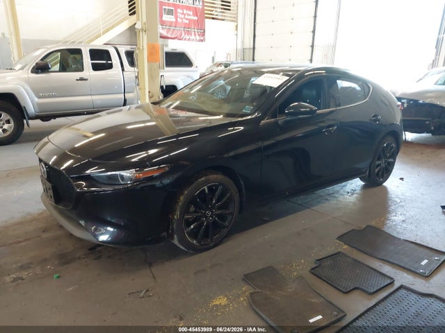 Mazda Mazda3 Premium Package 2019 JM1BPANM7K1133857 Image 2