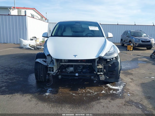 Auction sale of the 2022 Tesla Model Y Long Range Dual Motor All-wheel Drive, vin: 7SAYGDEE2NF359260, lot number: 45454006