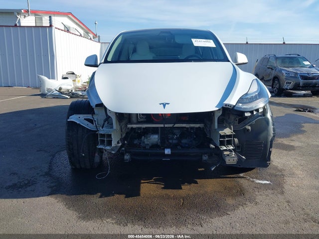 Auction sale of the 2022 Tesla Model Y Long Range Dual Motor All-wheel Drive, vin: 7SAYGDEE2NF359260, lot number: 45454006