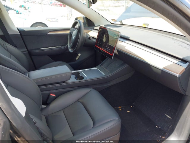 45454030 :رقم المزاد ، 7SAYGDED5SA369393 vin ، 2025 Tesla Model Y Long Range Dual Motor Rear-wheel Drive مزاد بيع