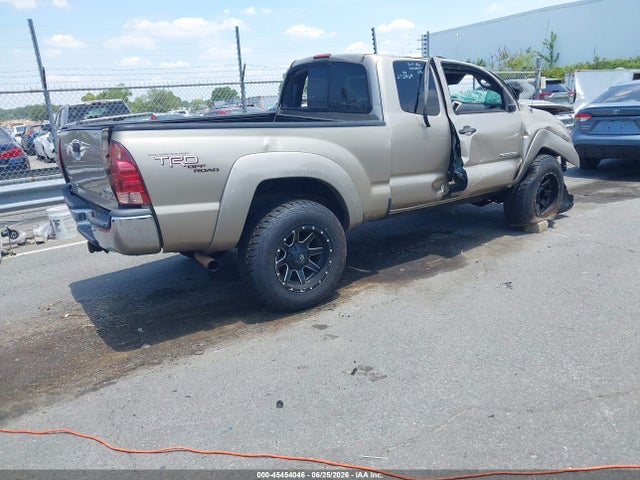 45454046 :رقم المزاد ، 5TEUU42N66Z272969 vin ، 2006 Toyota Tacoma Base V6 مزاد بيع