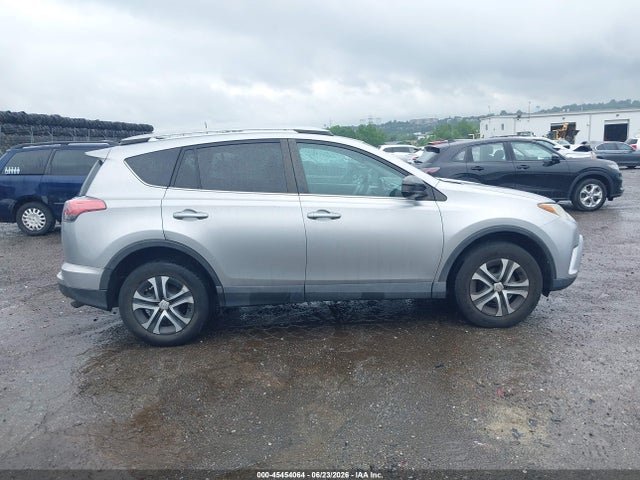 Toyota RAV4 LE 2017 2T3BFREV8HW544673 Image 13