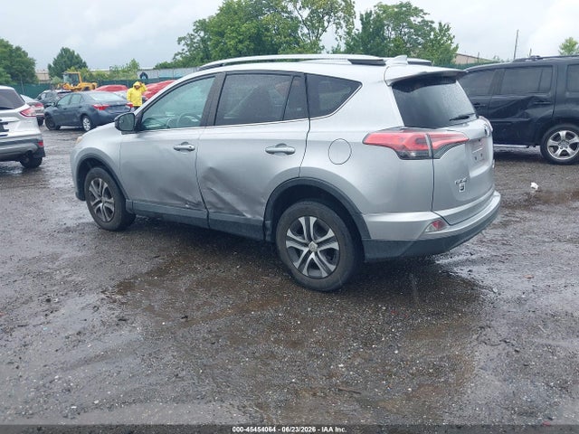 Toyota RAV4 LE 2017 2T3BFREV8HW544673 Image 3
