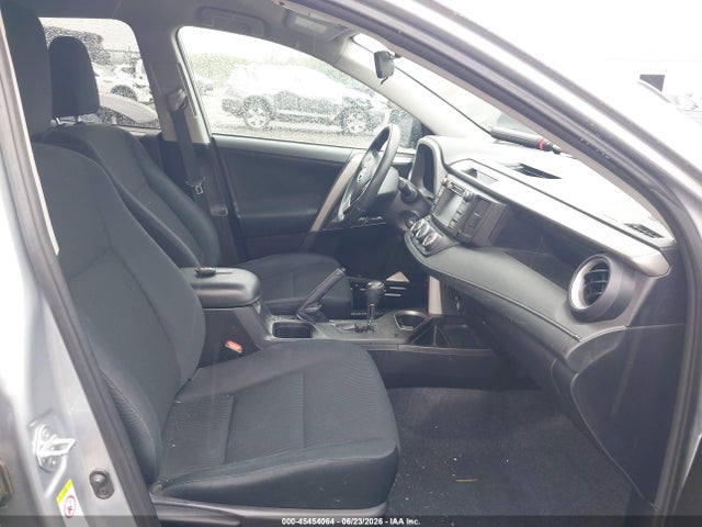 Toyota RAV4 LE 2017 2T3BFREV8HW544673 Image 5