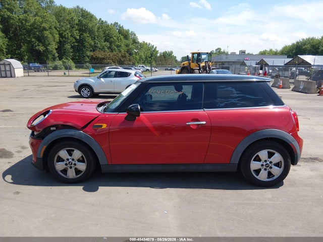 Продаж на аукціоні авто 2016 Mini Hardtop Cooper, vin: WMWXP5C58G3B14187, номер лоту: 45454079