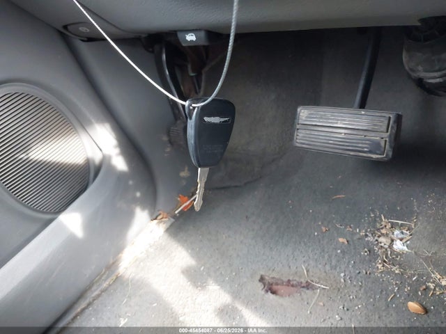 45454087 :رقم المزاد ، 2A4GP54L47R242554 vin ، 2007 Chrysler Town & Country Touring مزاد بيع