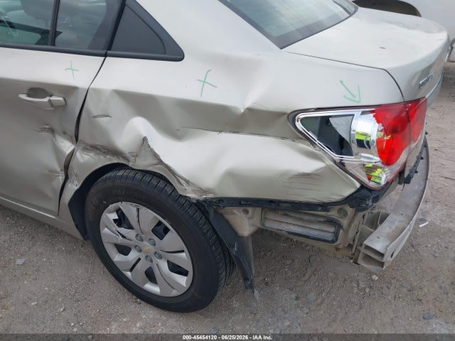1G1PA5SH1E7290350 Chevrolet Cruze Ls Auto