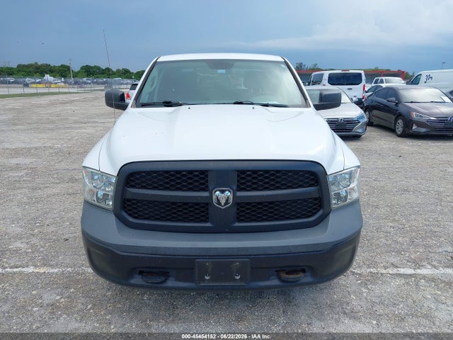 2018 Ram 1500 Tradesman  4x4 5'7 Box მანქანა იყიდება აუქციონზე, vin: 1C6RR7KG0JS300506, აუქციონის ნომერი: 45454152