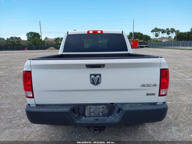 2018 Ram 1500 Tradesman  4x4 5'7 Box მანქანა იყიდება აუქციონზე, vin: 1C6RR7KG0JS300506, აუქციონის ნომერი: 45454152