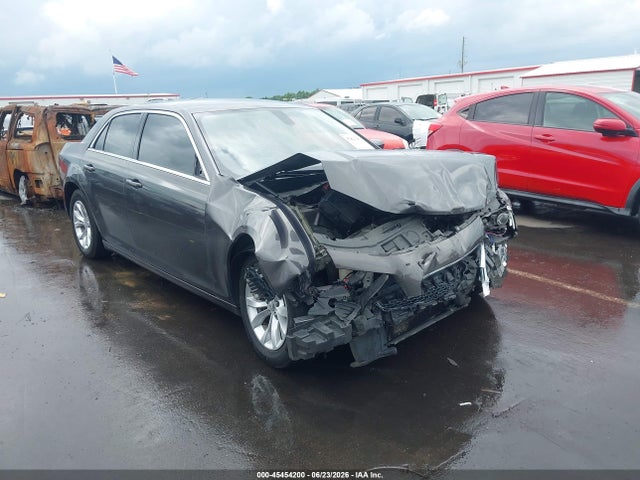 2015 Chrysler 300 Limited მანქანა იყიდება აუქციონზე, vin: 2C3CCAAG8FH920490, აუქციონის ნომერი: 45454200